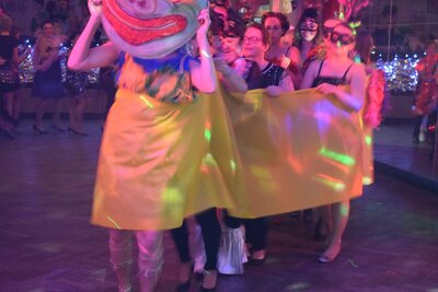 Dom Kultury: Babski comber